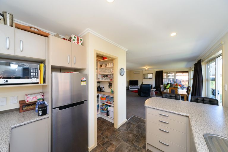 Photo of property in 7 Angelina Way, Kelvin Grove, Palmerston North, 4414
