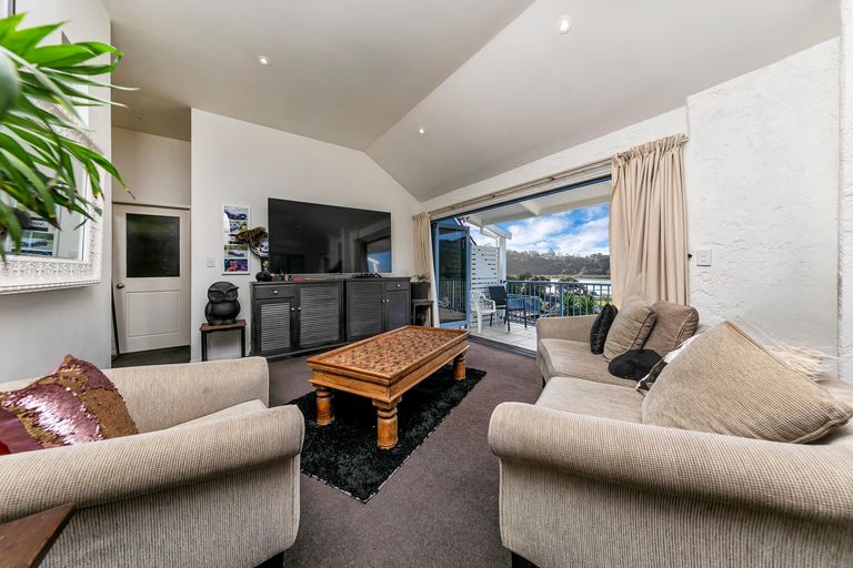 Photo of property in 1g/2 Weranui Road, Waiwera, Orewa, 0994