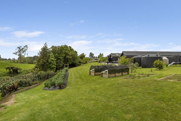 Photo of property in 9b Cross Street, Lepperton, New Plymouth, 4373