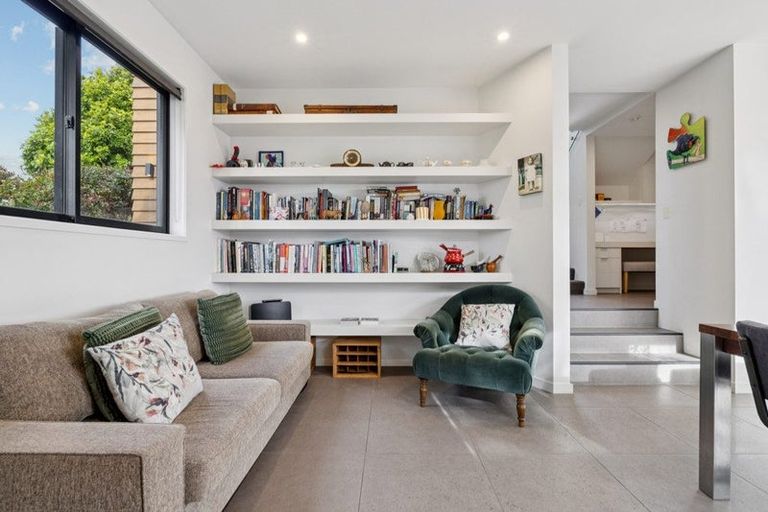 Photo of property in 5 Anselmi Ridge Road, Pukekohe, 2120