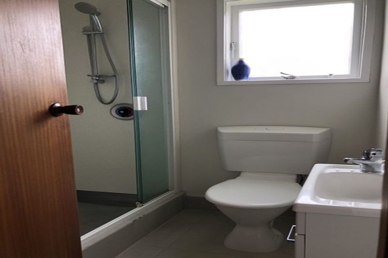 Photo of property in 24 Waller Avenue, Bucklands Beach, Auckland, 2012