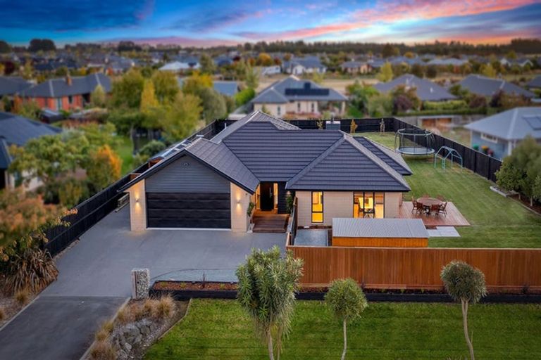 Photo of property in 43 Jacks Drive, West Melton, 7618