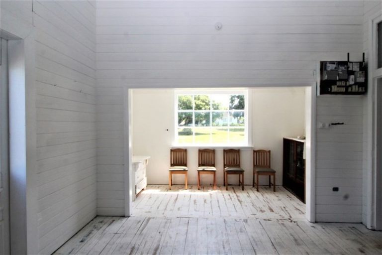 Photo of property in 50 Ross Street, Woodville, 4920