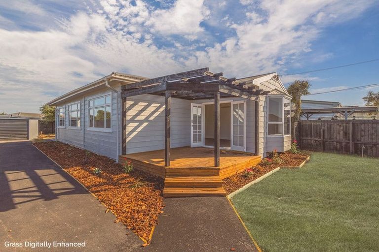Photo of property in 75 Tedder Avenue, North New Brighton, Christchurch, 8083