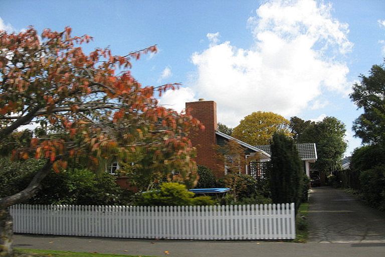 Photo of property in 67 Carruthers Street, Ilam, Christchurch, 8041