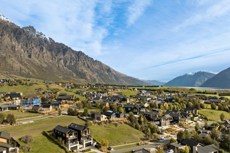 Photo of property in 9 Rannoch Drive, Jacks Point, Queenstown, 9371