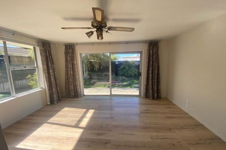 Photo of property in 83b Cottonwood Street, Parklands, Christchurch, 8083