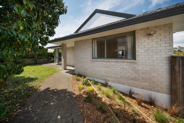 Photo of property in 2/12 Alexander Street, Cockle Bay, Auckland, 2014