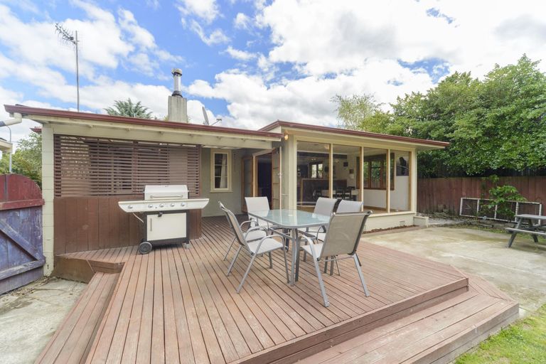 Photo of property in 12 Tawa Street, Palmerston North, 4414