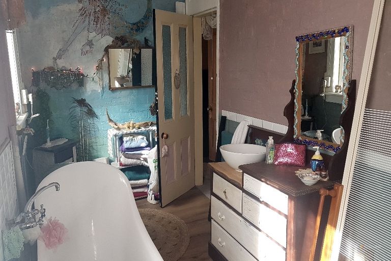 Photo of property in 14 Exeter Street, Waimate, 7924