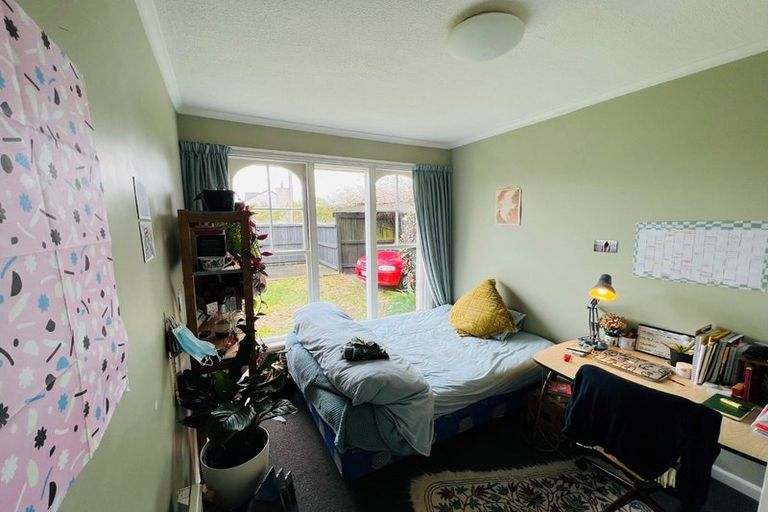 Photo of property in 1/17 Woodford Terrace, Ilam, Christchurch, 8053