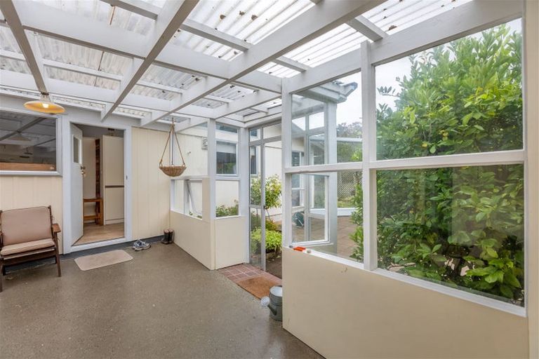 Photo of property in 16 Mckeefry Avenue, Greenmeadows, Napier, 4112