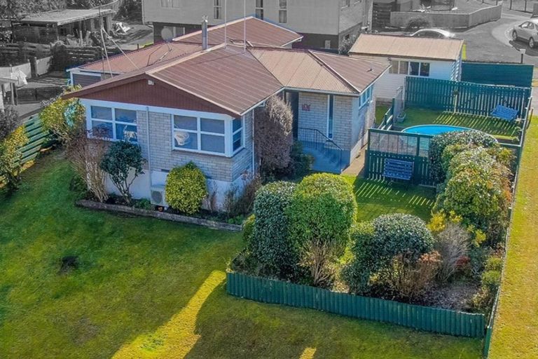 Photo of property in 14 George Place, Tokoroa, 3420