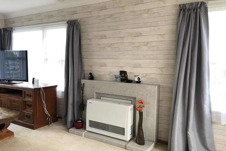 Photo of property in 22 Stanley Street, Levin, 5510