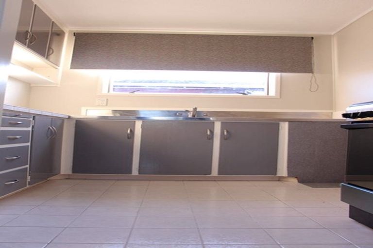 Photo of property in 5/48 Mcleod Road, Henderson, Auckland, 0612