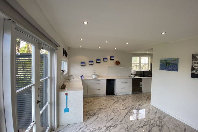 Photo of property in 121 Fairview Avenue, Fairview Heights, Auckland, 0632