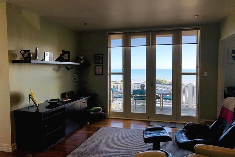 Photo of property in 15 Kainui Road, Raumati South, Paraparaumu, 5032