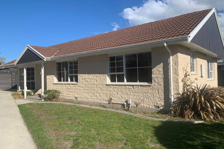 Photo of property in 75 Saint Heliers Crescent, Aranui, Christchurch, 8061