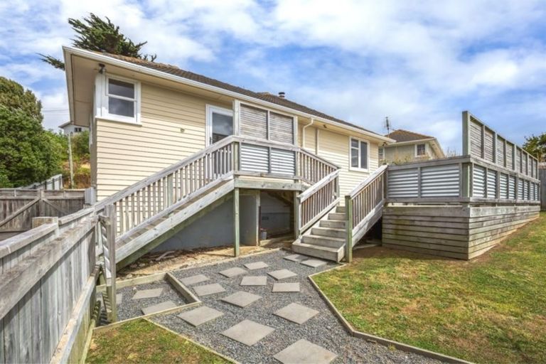 Photo of property in 61 Jillett Street, Titahi Bay, Porirua, 5022