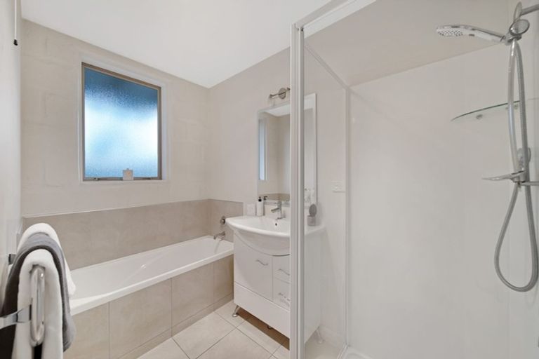 Photo of property in 70 Queens Avenue, Waikuku Beach, 7402