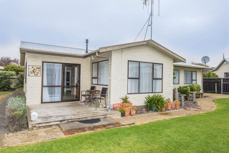 Photo of property in 14 Akepiro Place, Tawhero, Whanganui, 4501