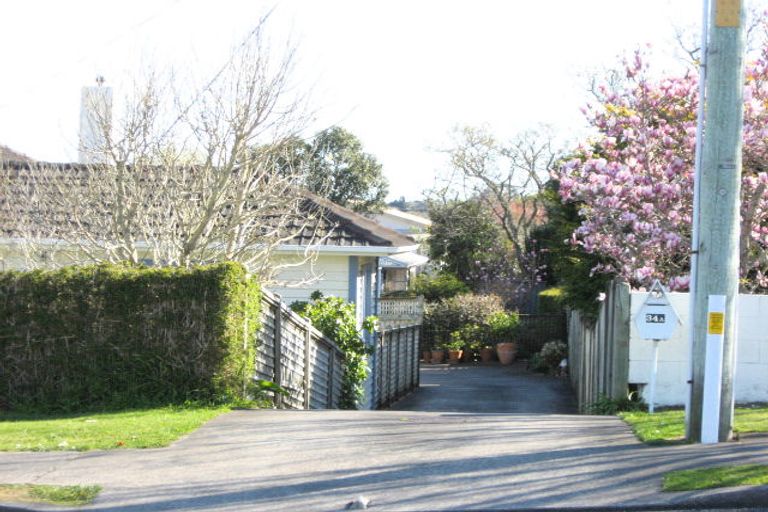 Photo of property in 34 Lismore Street, Strandon, New Plymouth, 4312