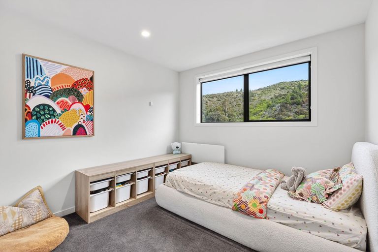 Photo of property in Luggate Park, 32 Cooper Crescent, Luggate, Wanaka, 9383