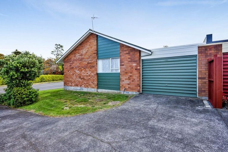 Photo of property in 16 High Street, Hawera, 4610