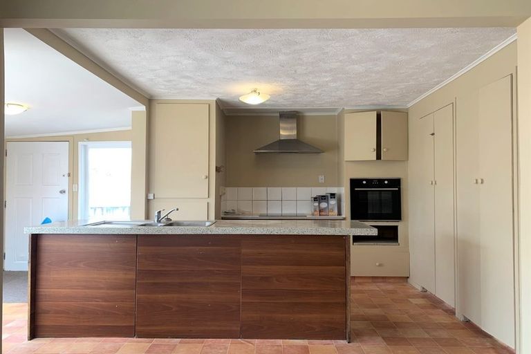 Photo of property in 3 Nile Road, Kelston, Auckland, 0602