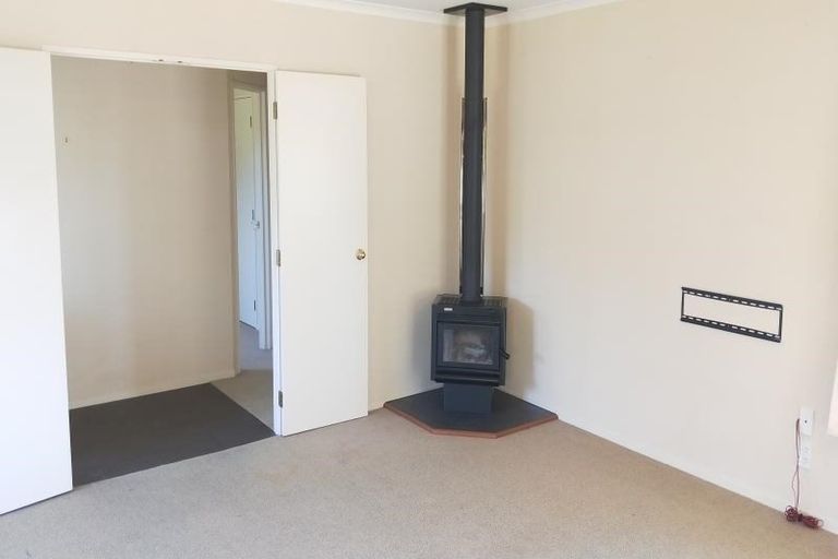 Photo of property in 17 Charles Cross Street, Longburn, Palmerston North, 4412