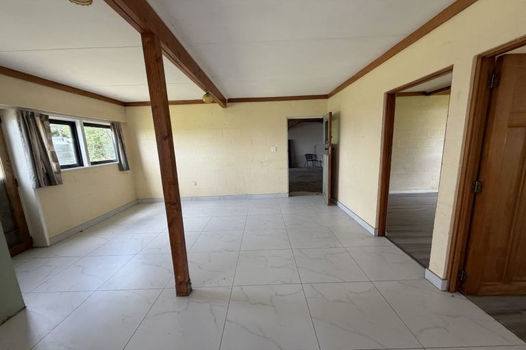 Photo of property in 141 Tawa Road, Kumeu, 0891