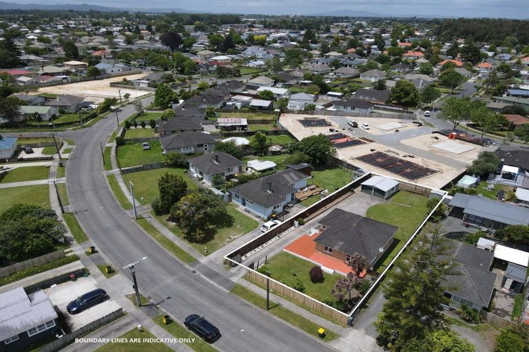 Photo of property in 14 Yeats Crescent, Fairfield, Hamilton, 3214