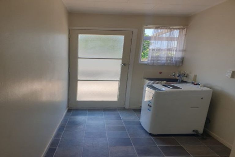 Photo of property in 2/8 Kauri Street, Taradale, Napier, 4112