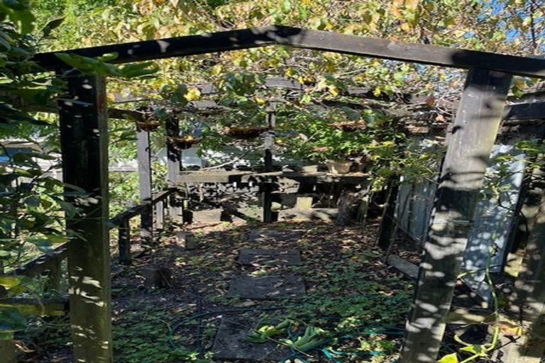 Photo of property in 15 Hague Place, Birkenhead, Auckland, 0626