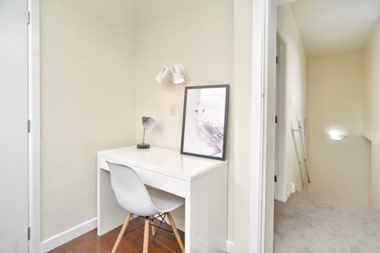 Photo of property in 6 Medbury Terrace, Fendalton, Christchurch, 8041