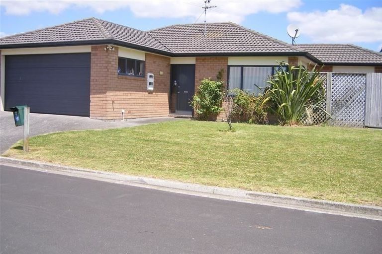 Photo of property in 4 Ettrick Lane, Papakura, 2110