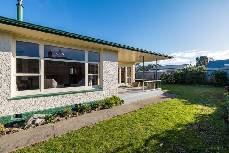 Photo of property in 30 Hughes Street, Waimate, 7924