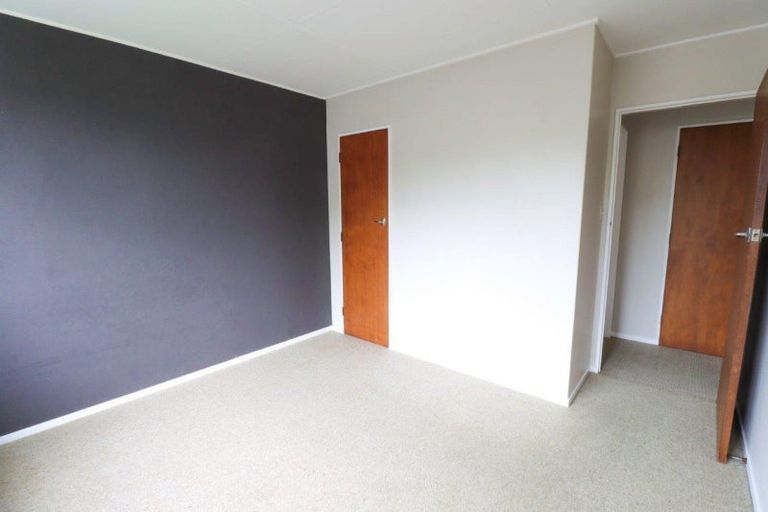 Photo of property in 24a Humphries Place, Awapuni, Palmerston North, 4412
