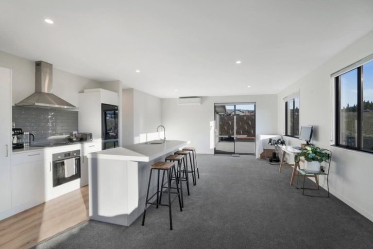 Photo of property in 39 Obelisk Street, Wanaka, 9305