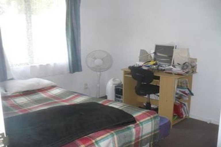 Photo of property in 9 Silverstone Place, Henderson, Auckland, 0612