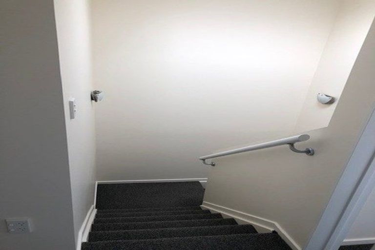 Photo of property in 4/3 Orwell Road, Greenhithe, Auckland, 0632