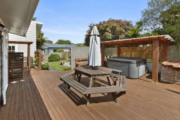 Photo of property in 27 Stevenson Road, Clarks Beach, 2122