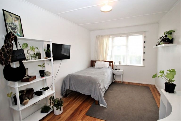 Photo of property in 27 Burgoyne Street, Woodville, 4920