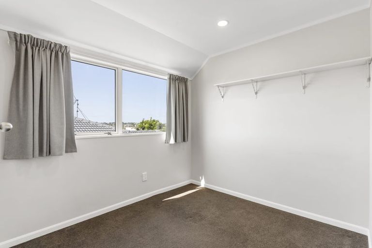Photo of property in 1/13 Perendale Close, Somerville, Auckland, 2014