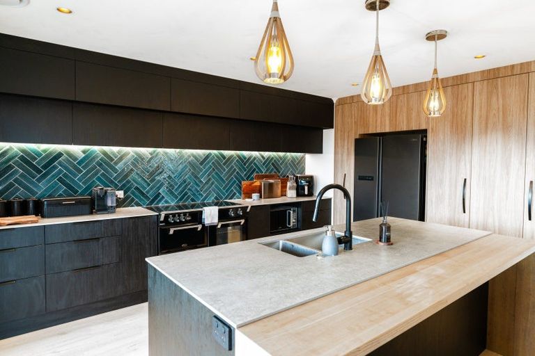 Photo of property in 31 Omahina Street, Raglan, 3225