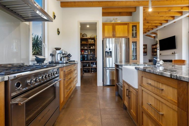 Photo of property in 2213 Whananaki North Road, Whananaki, Hikurangi, 0181