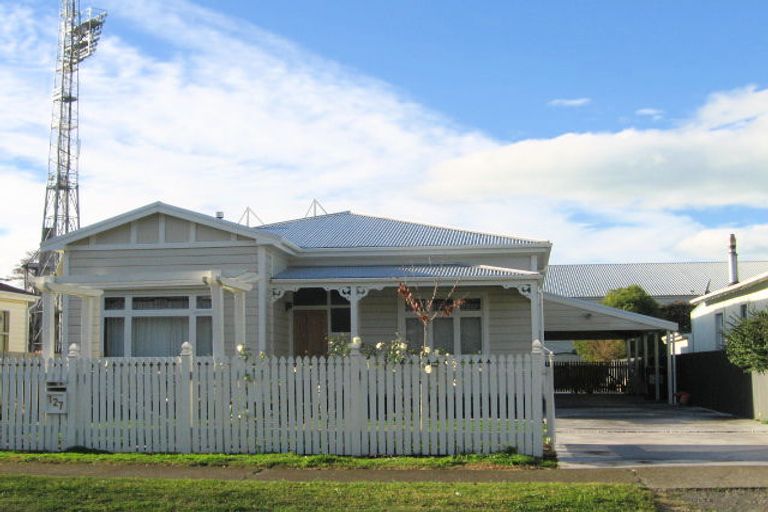 Photo of property in 127 Vigor Brown Street, Napier South, Napier, 4110