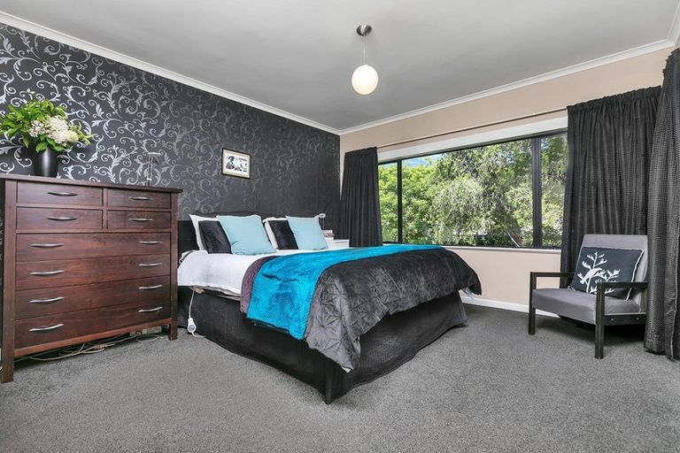 Photo of property in 19 Taupaki Road, Taupaki, Henderson, 0782