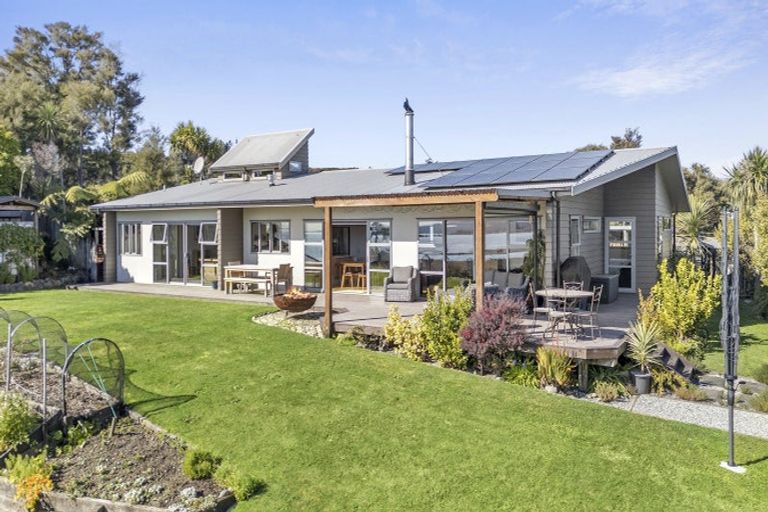 Photo of property in 30 Ruataniwha Drive, Collingwood, 7073