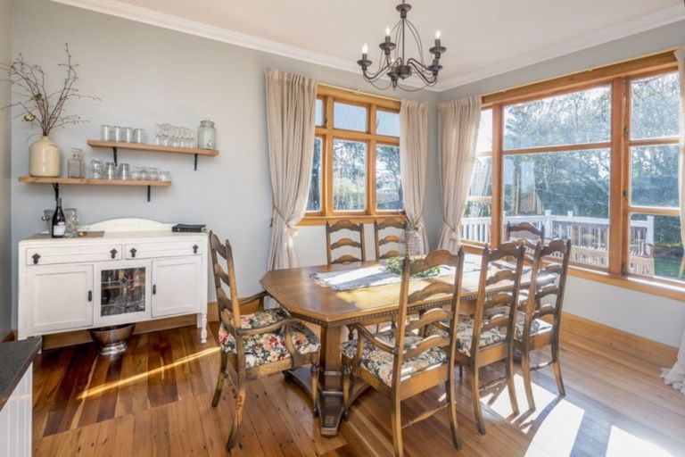 Photo of property in 97 Weraroa Road, Levin, 5510